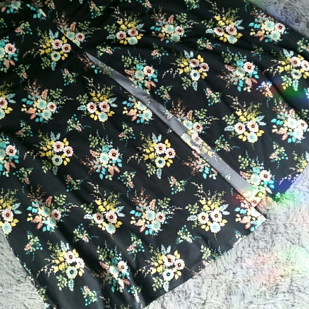 Paper Doll Maxi Dress Size S - Picture 3 of 5